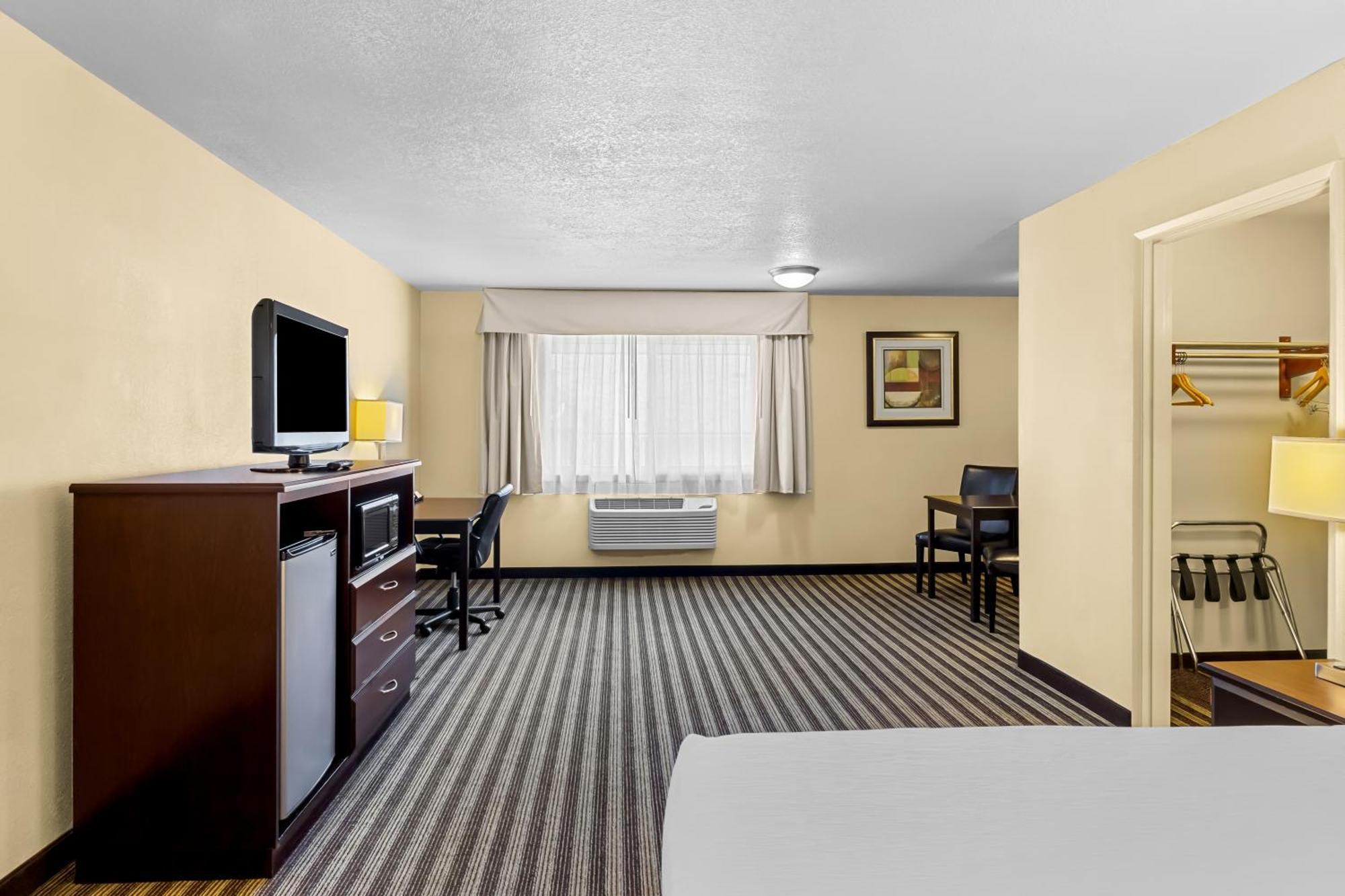 Quality Inn & Suites Vancouver - Hazel Dell Exterior foto