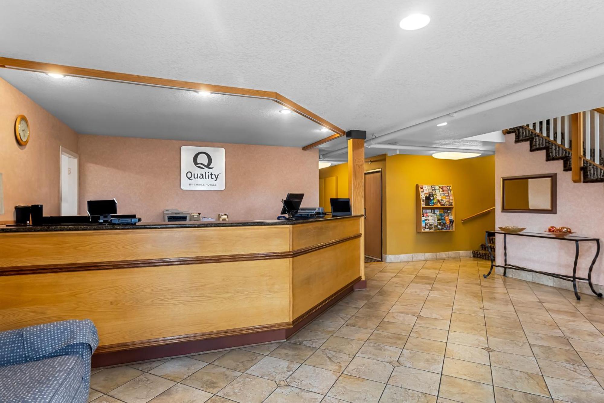 Quality Inn & Suites Vancouver - Hazel Dell Exterior foto