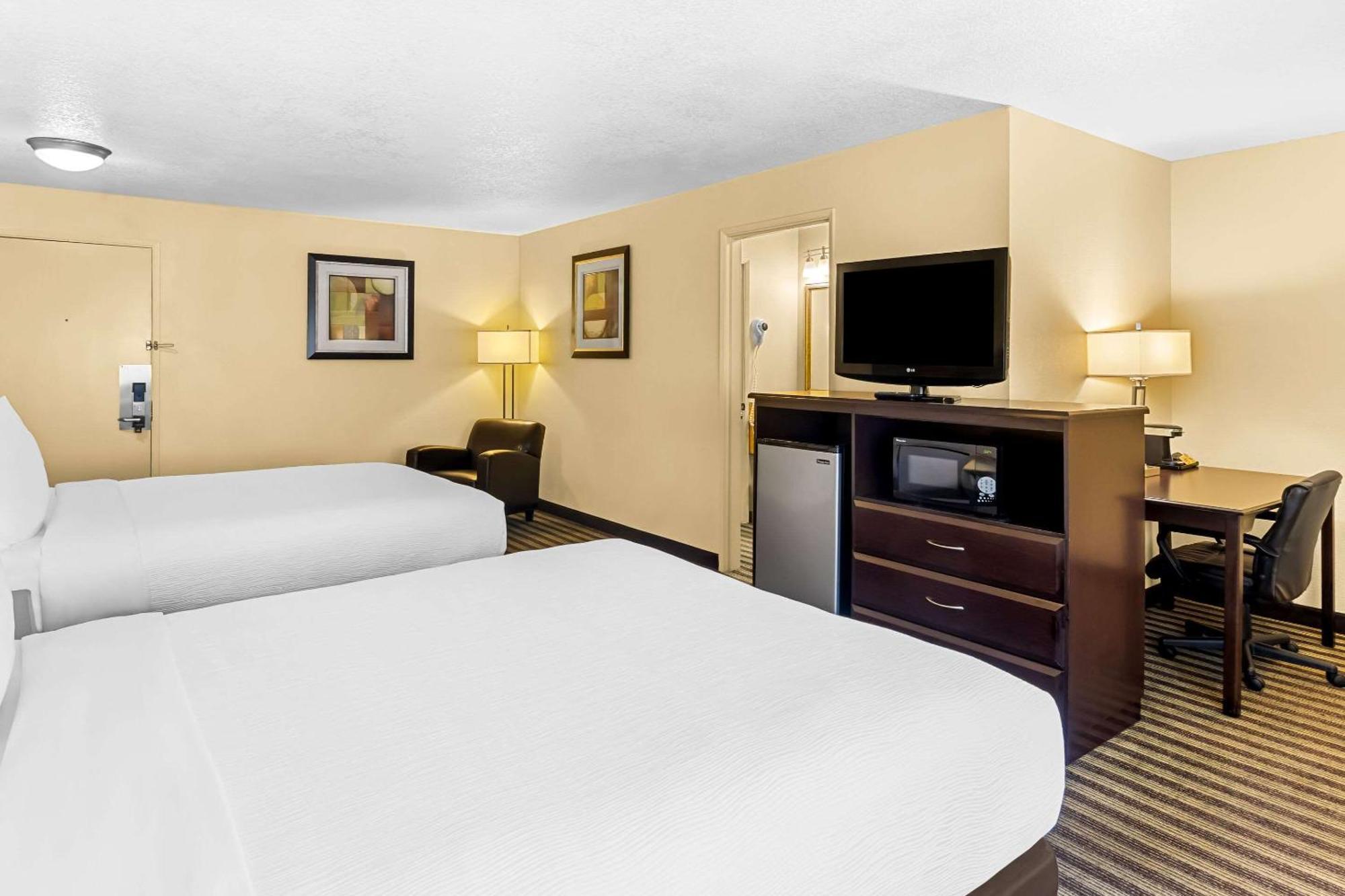 Quality Inn & Suites Vancouver - Hazel Dell Exterior foto