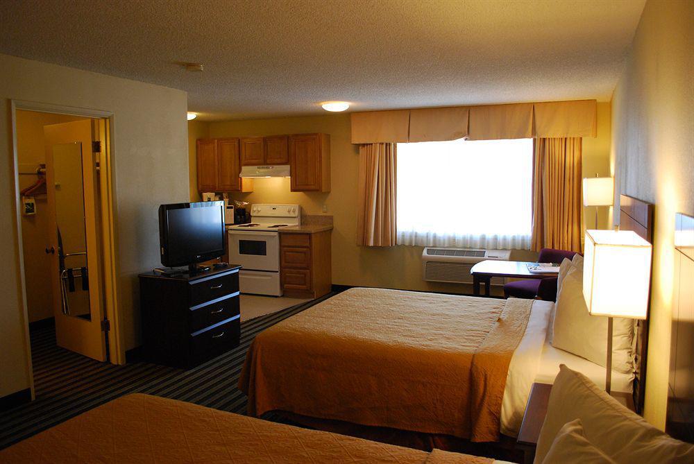 Quality Inn & Suites Vancouver - Hazel Dell Exterior foto