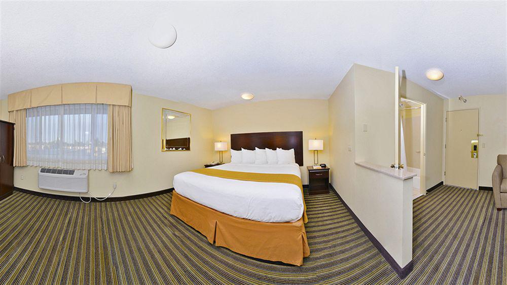 Quality Inn & Suites Vancouver - Hazel Dell Exterior foto