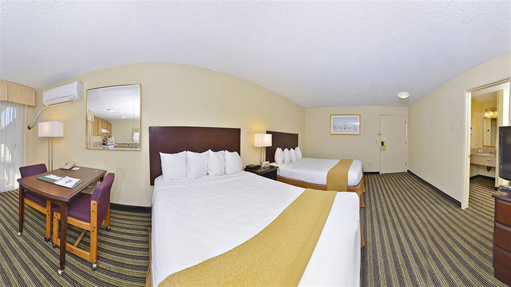 Quality Inn & Suites Vancouver - Hazel Dell Exterior foto